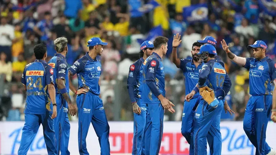 चोट के चलते एक माह के लिए क्रिकेट से अलग हुआ मुंबई इंडियंस का स्टार खिलाड़ी